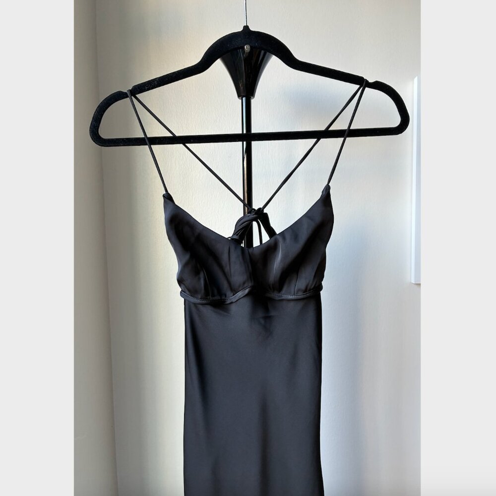 Hello Molly NWT the Samara Black Satin Maxi Dress- Size 6 - Picture 6 of 13